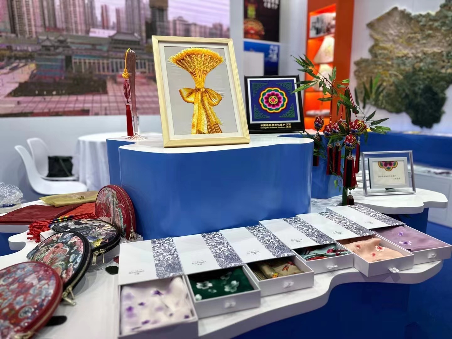 青海組團(tuán)參加“中國(guó)文化和旅游IP授權(quán)系列活動(dòng)”助力文化傳播